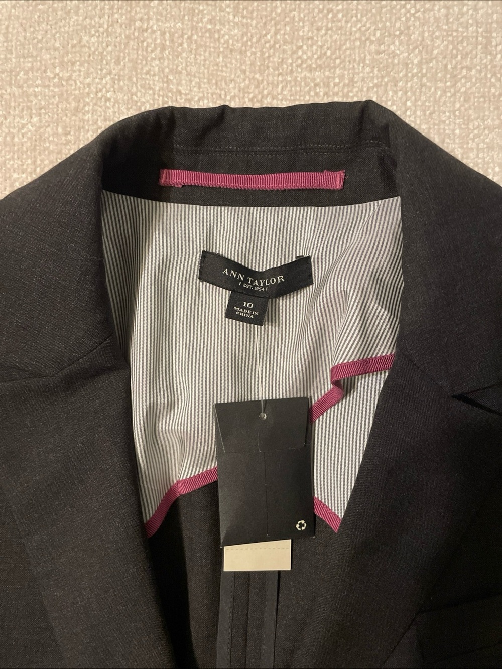 Ann Taylor Women's Lightweight Suit Jacket Sz 10 95% Virgin Wool All Seasons NWT